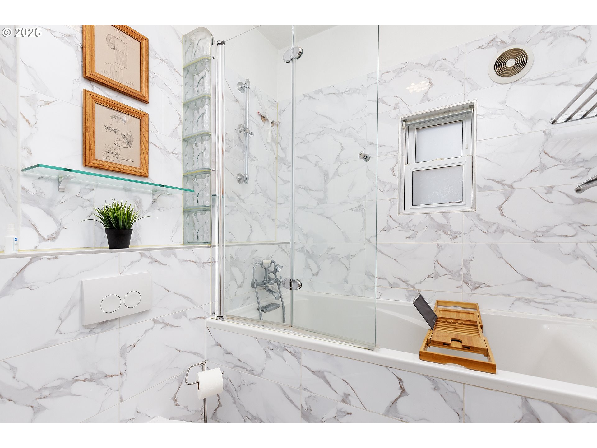 160 West Exeter Street Gladstone, OR 97027 - Photo 9 of 28