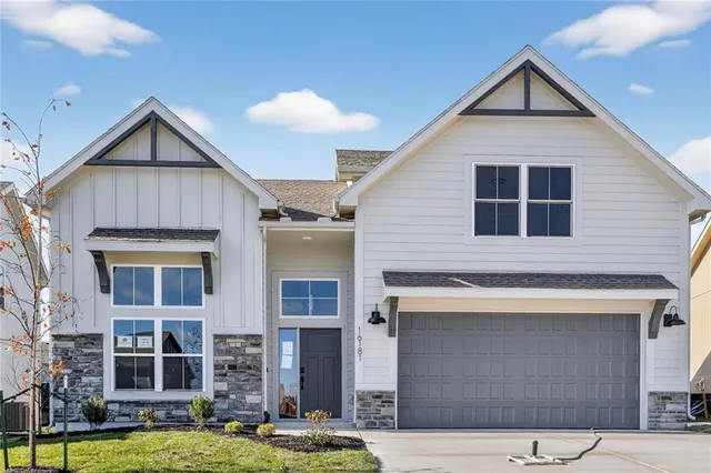 $439,999 | 16181 Ryan Circle, Parkville, MO 64152