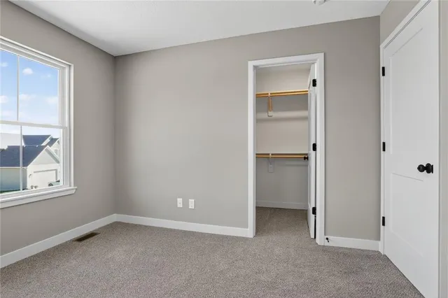 $439,999 | 16181 Ryan Circle, Parkville, MO 64152