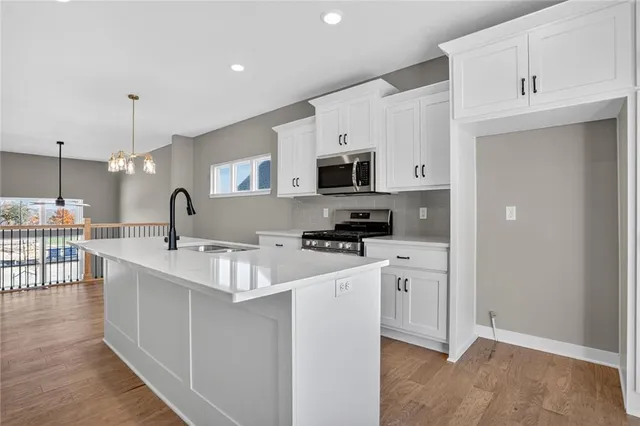 $439,999 | 16181 Ryan Circle, Parkville, MO 64152