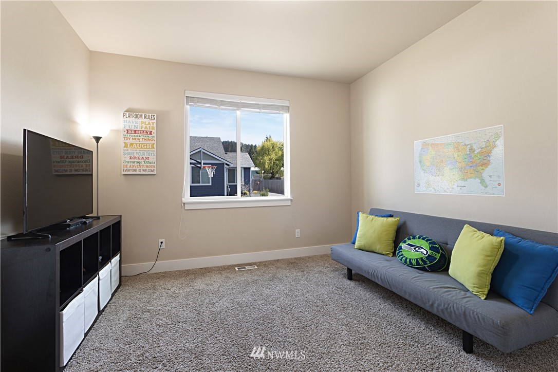 5012 Parker Road East Sumner, WA 98390 - Photo 17 of 35