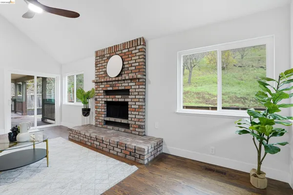 $929,000 | 6201 Hillside Drive, El Sobrante, CA 94803