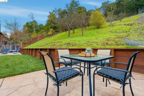 $929,000 | 6201 Hillside Drive, El Sobrante, CA 94803