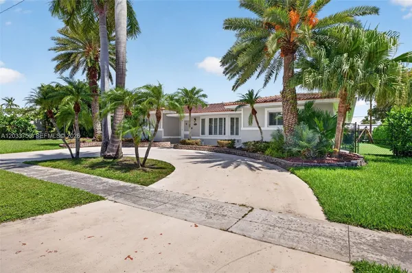 $1,095,000 | 313 Southeast 6th Street, Dania Beach, FL 33004