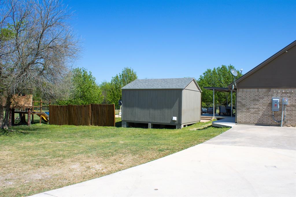611 Gladness, Unit A Rhome, TX 76078 - Photo 4 of 40