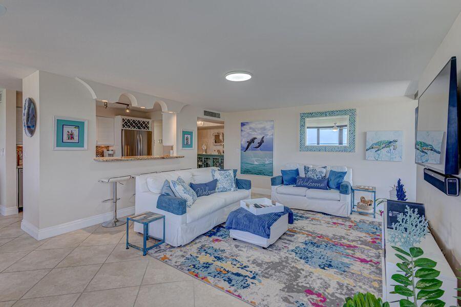 5550 North Ocean Drive, Unit 3C Riviera Beach, FL 33404 - Photo 22 of 67 LIVINGROOM