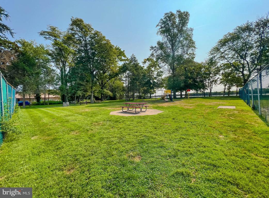 72105 Delaire Landing Road Philadelphia, PA 19114 - Photo 27 of 34 Picnic and Play Park