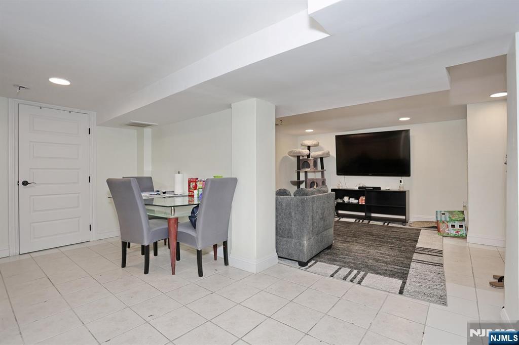 169 Woodward Avenue Rutherford, NJ 07070 - Photo 24 of 30 Gallery Image 24