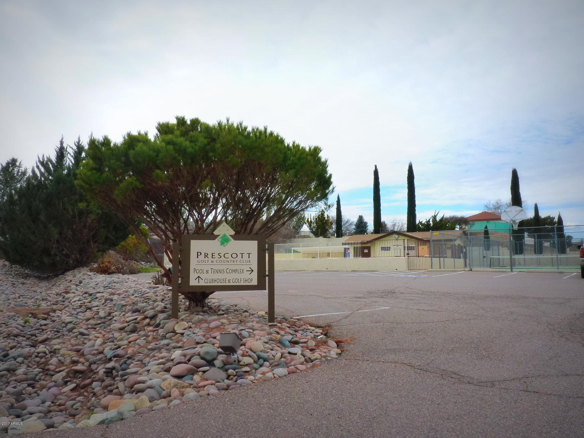 744 Maverick Trail, Unit 120 Dewey, AZ 86327 - Photo 16 of 24 Prescott Country Club_Pool