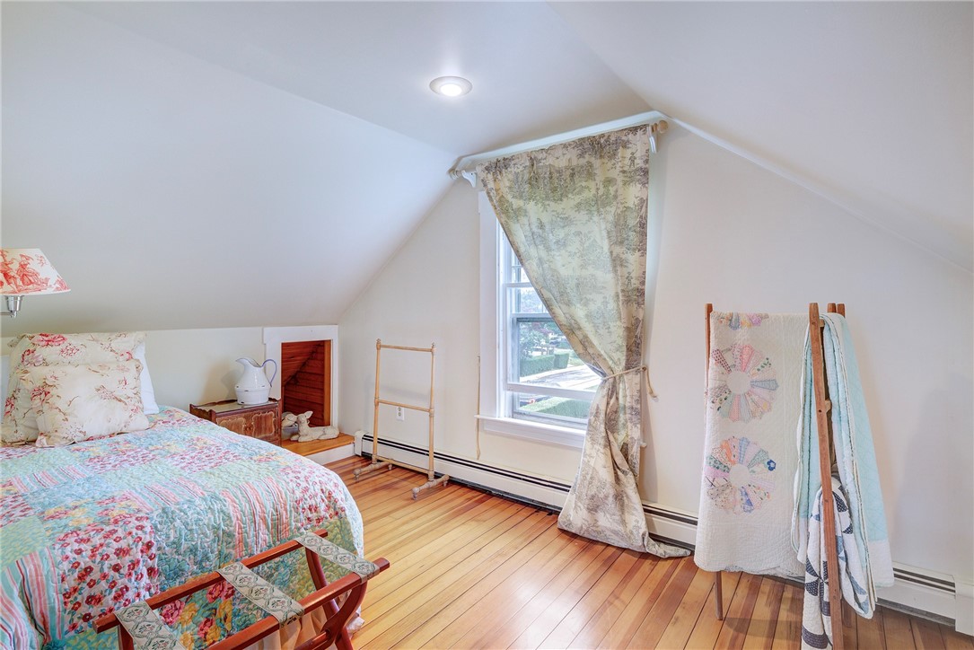 24 Hunter Avenue Newport, RI 02840 - Photo 25 of 32