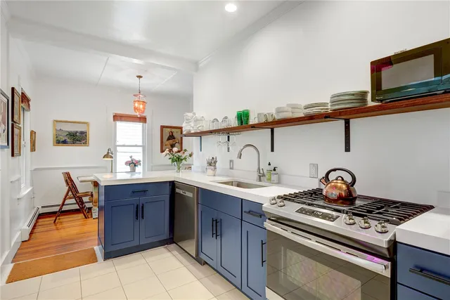 $8,000 | 24 Hunter Avenue, Newport, RI 02840