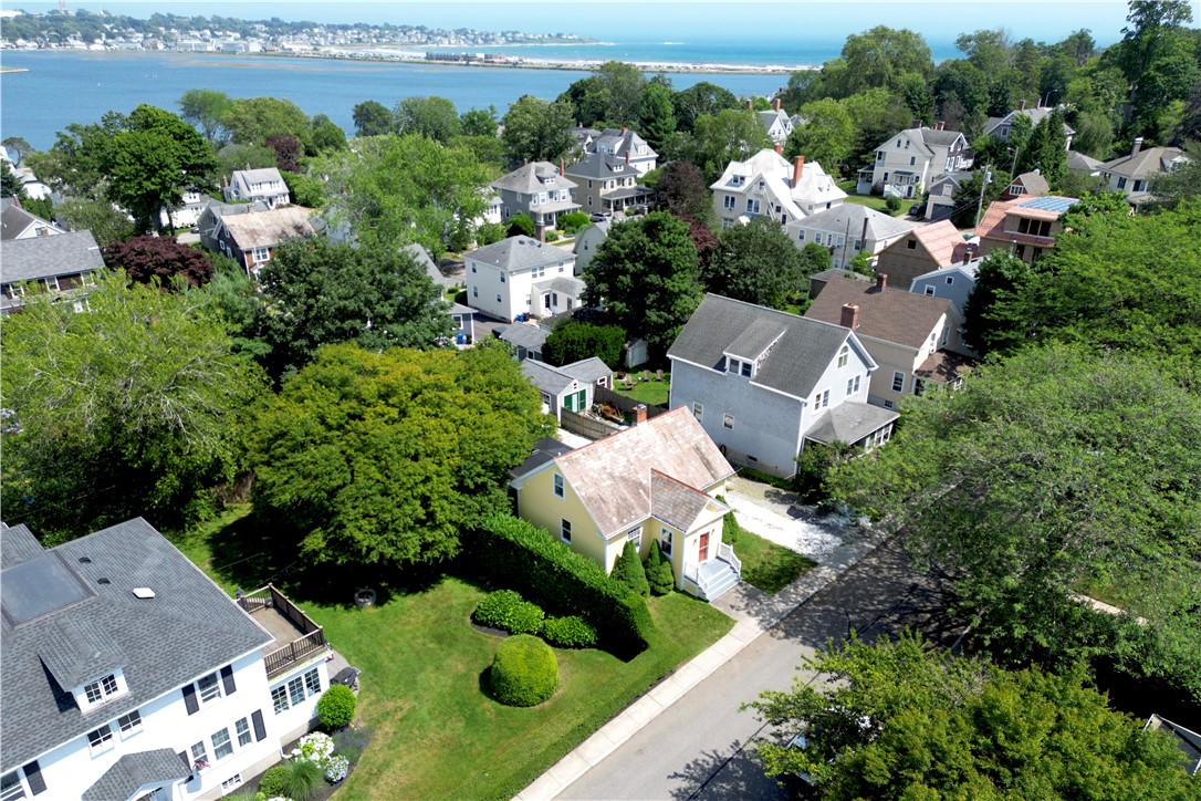 24 Hunter Avenue Newport, RI 02840 - Photo 32 of 32