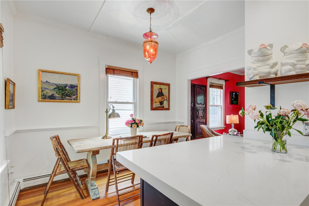 24 Hunter Avenue Newport, RI 02840 - Photo 6 of 32