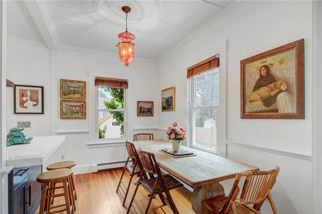 24 Hunter Avenue Newport, RI 02840 - Photo 7 of 32