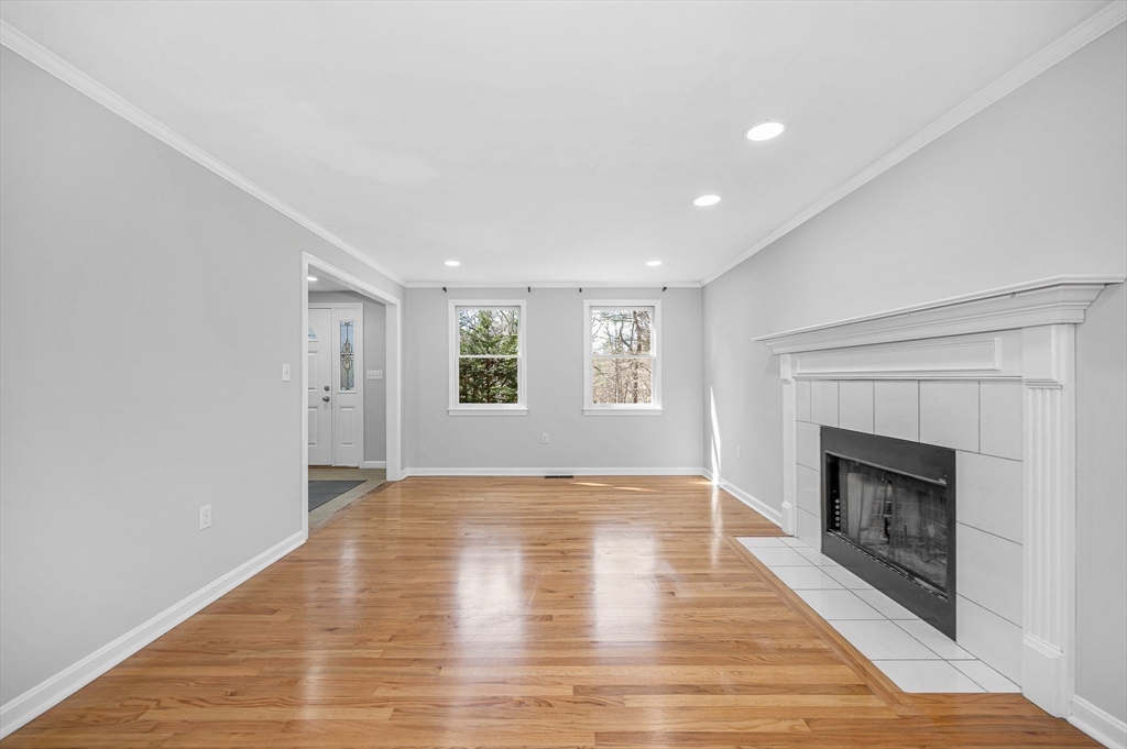 255 Hay Meadow Road North Andover, MA 01845 - Photo 15 of 39