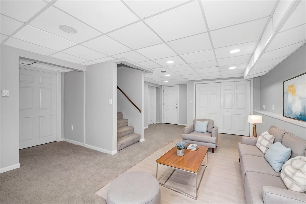 255 Hay Meadow Road North Andover, MA 01845 - Photo 33 of 39