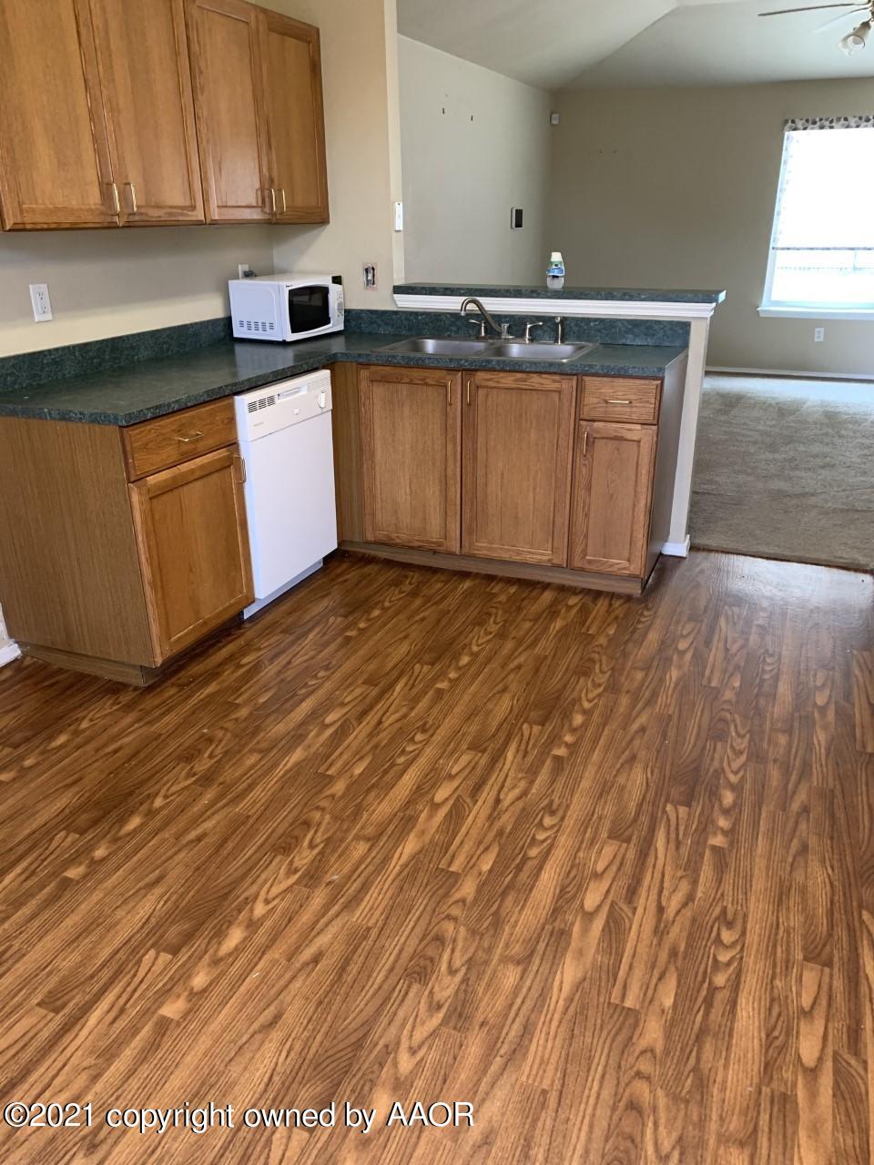 1149 Shasta Drive Amarillo, TX 79110 - Photo 4 of 13 Shasta Kitchen
