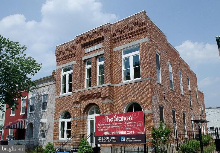 525 9th Street Northeast, Unit 5 Washington, DC 20002 - Photo 1 of 4 Exterior (Main)