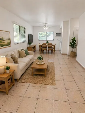 $1,700 | 225 Madeira Avenue, Unit 3, Coral Gables, FL 33134