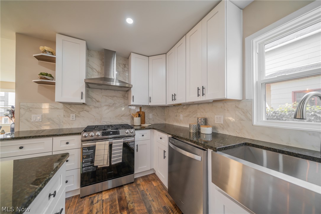 2328 Scranton Road Cleveland, OH 44113 - Photo 8 of 26 Gallery Image 8