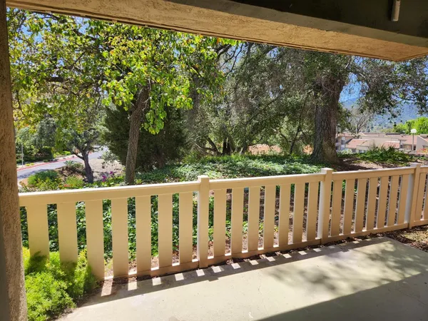 $429,000 | 324 Chestnut Hill Court, Unit 11, Thousand Oaks, CA 91360