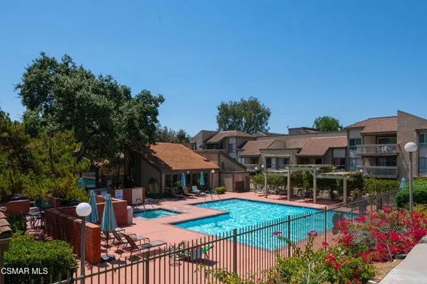 $429,000 | 324 Chestnut Hill Court, Unit 11, Thousand Oaks, CA 91360
