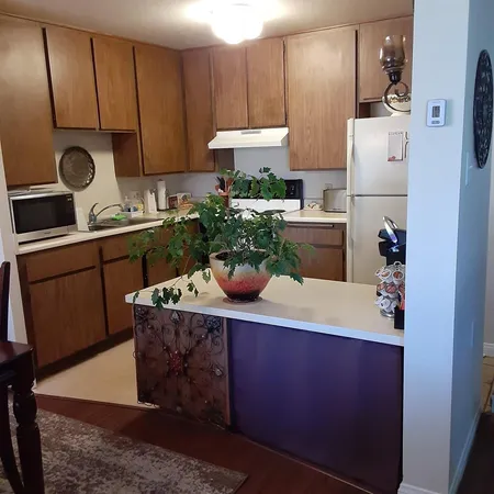 $429,000 | 324 Chestnut Hill Court, Unit 11, Thousand Oaks, CA 91360