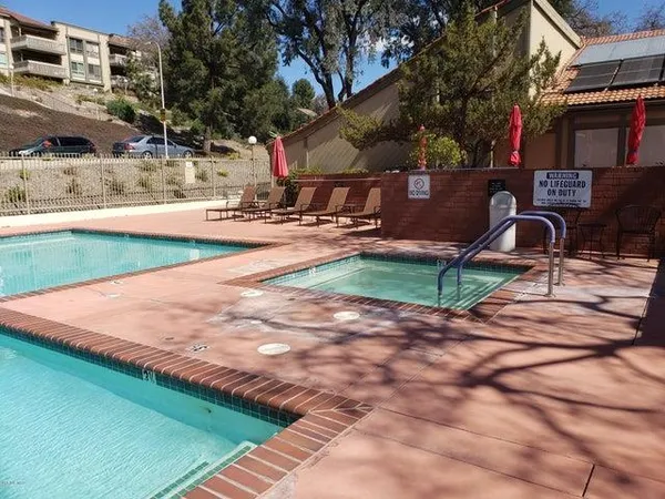 $429,000 | 324 Chestnut Hill Court, Unit 11, Thousand Oaks, CA 91360