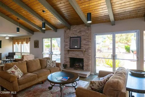 $429,000 | 324 Chestnut Hill Court, Unit 11, Thousand Oaks, CA 91360