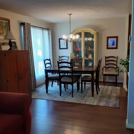 $429,000 | 324 Chestnut Hill Court, Unit 11, Thousand Oaks, CA 91360