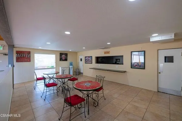 $429,000 | 324 Chestnut Hill Court, Unit 11, Thousand Oaks, CA 91360