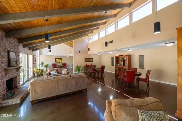 $429,000 | 324 Chestnut Hill Court, Unit 11, Thousand Oaks, CA 91360