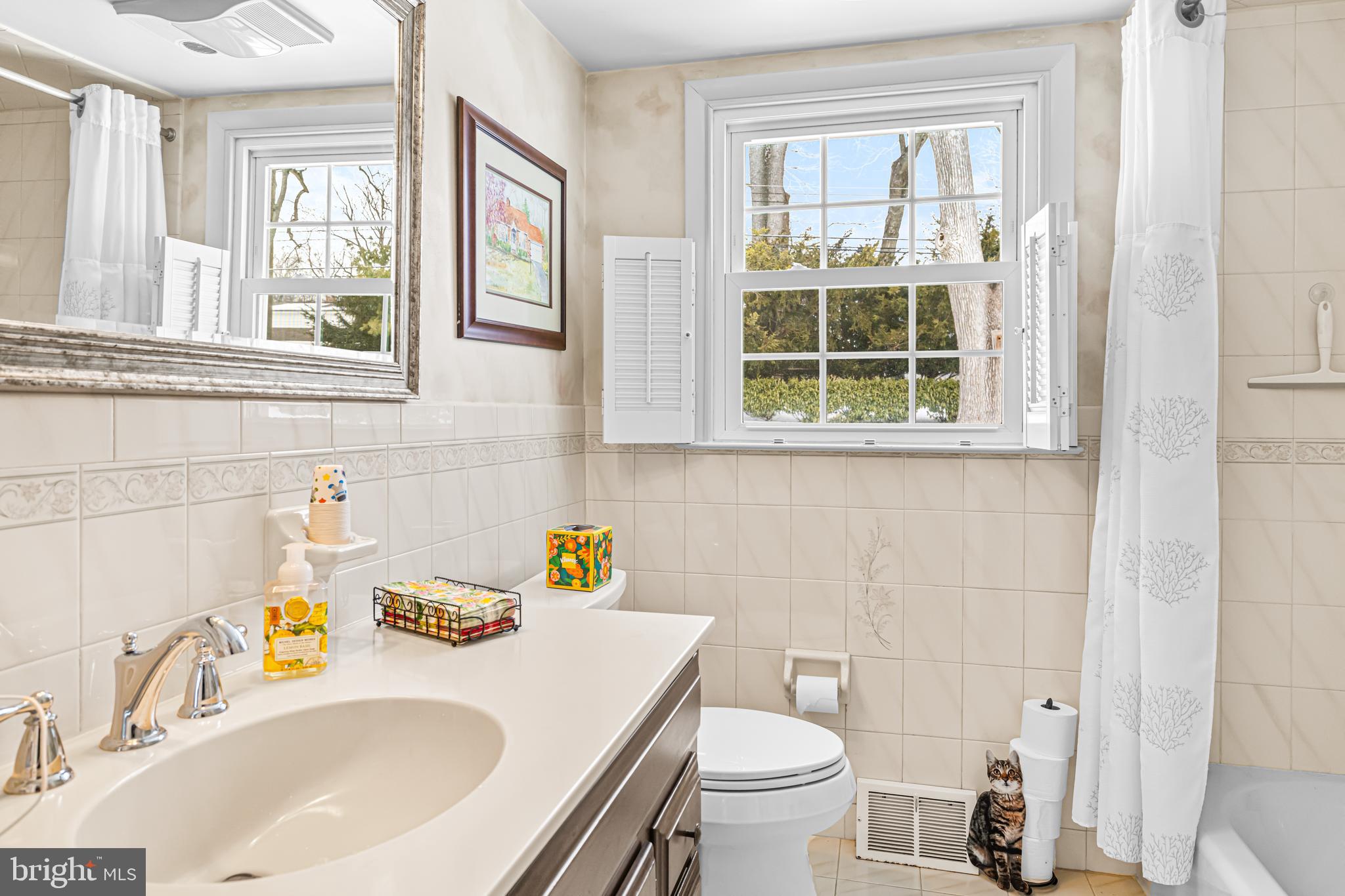 1061 Kipling Road Jenkintown, PA 19046 - Photo 15 of 26 Hall Bathroom