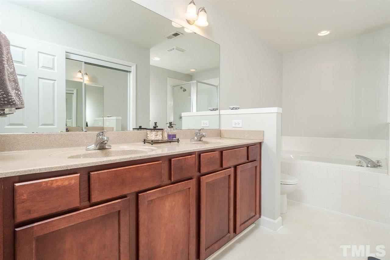 4563 Treerose Way Raleigh, NC 27606 - Photo 14 of 24 Gallery Image 14
