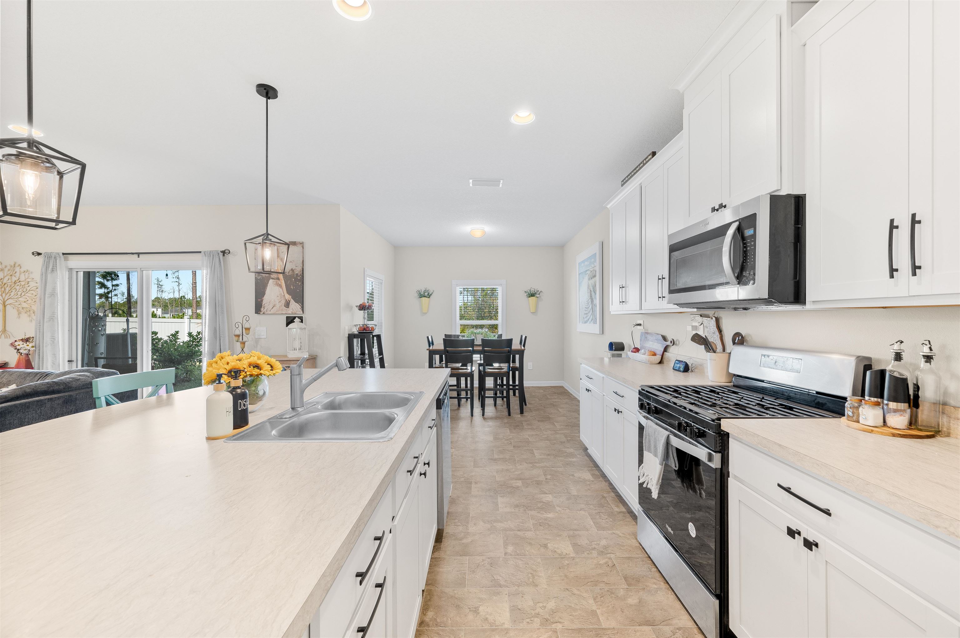 71 Barbosa Trail St. Augustine, FL 32095 - Photo 5 of 51 a kitchen with lots of counter top space