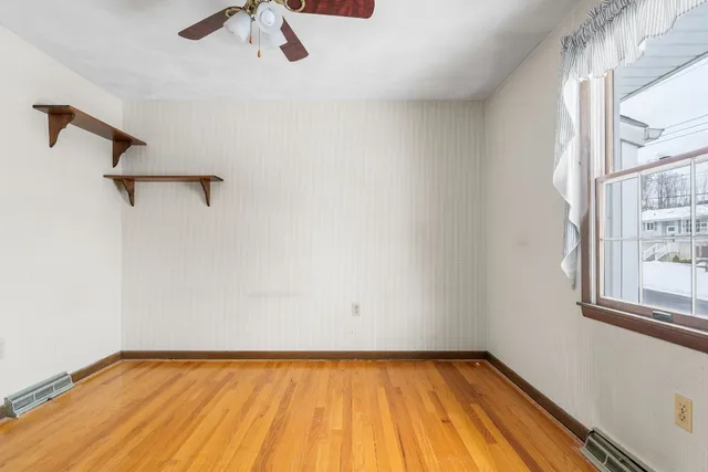 $229,900 | 1037 Elmwood Drive, Endicott, NY 13760