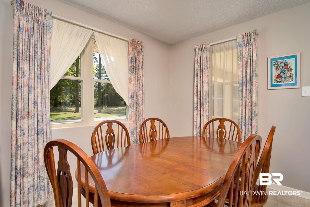 6781 Piney Woods Road Foley, AL 36535 - Photo 9 of 16 Dining Room