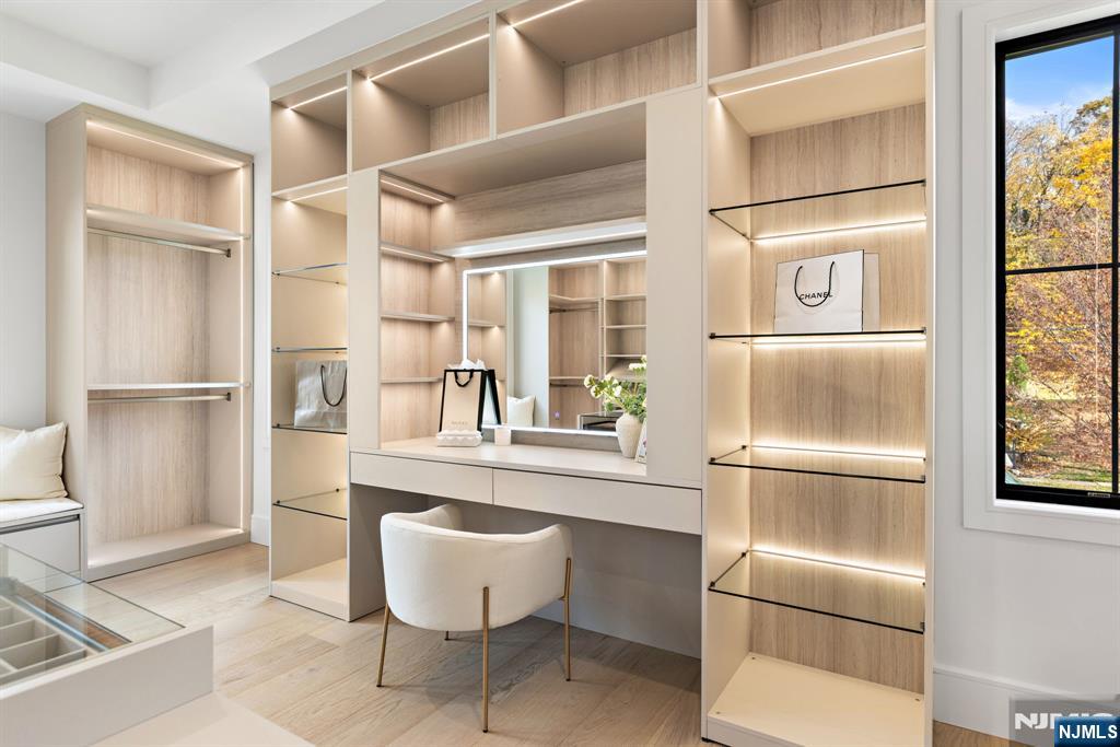 375 Burnet Place Paramus, NJ 07652 - Photo 16 of 37 a dining table chair next to a window