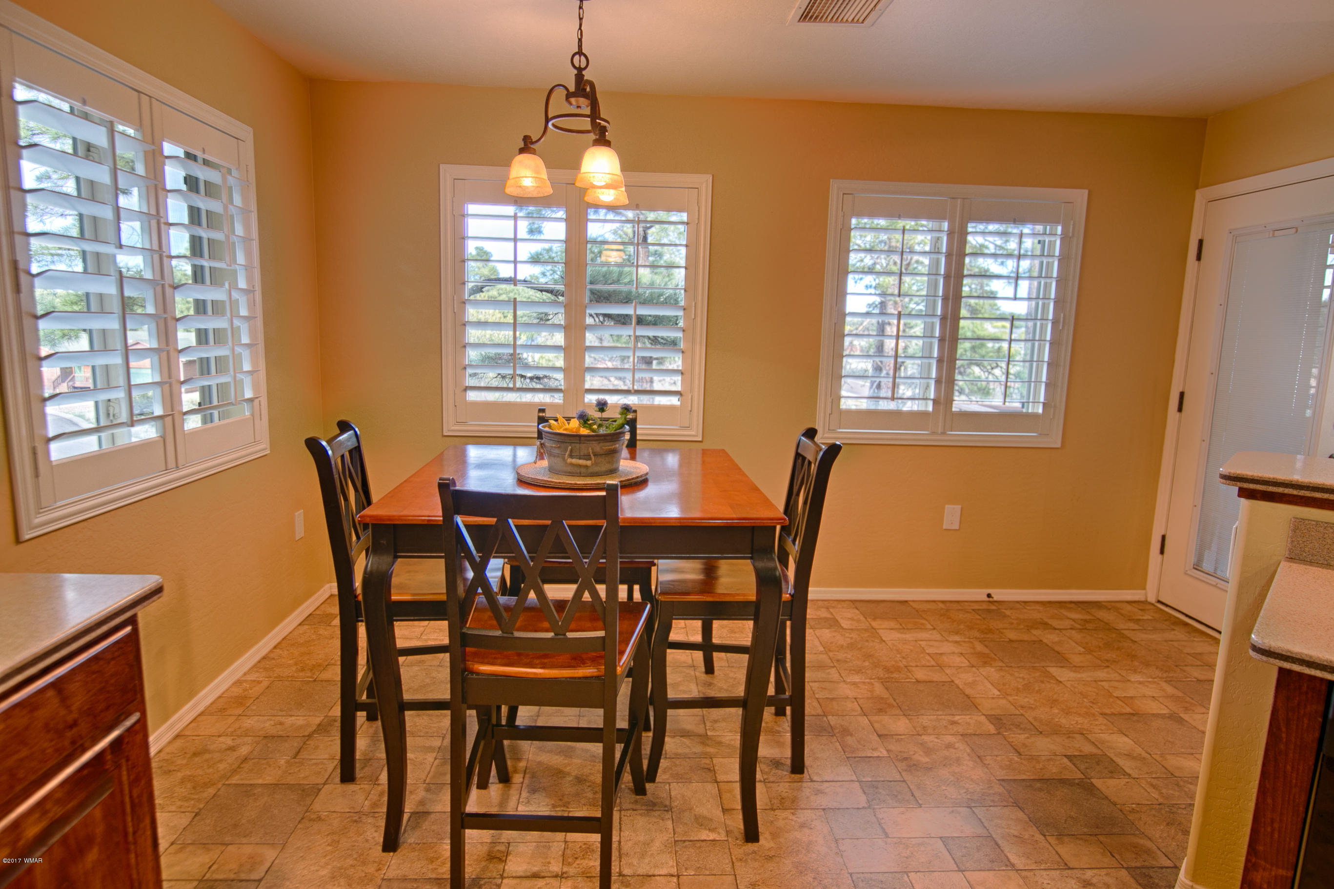 260 Timber Ridge Loop Show Low, AZ 85901 - Photo 5 of 21 Gallery Image 5