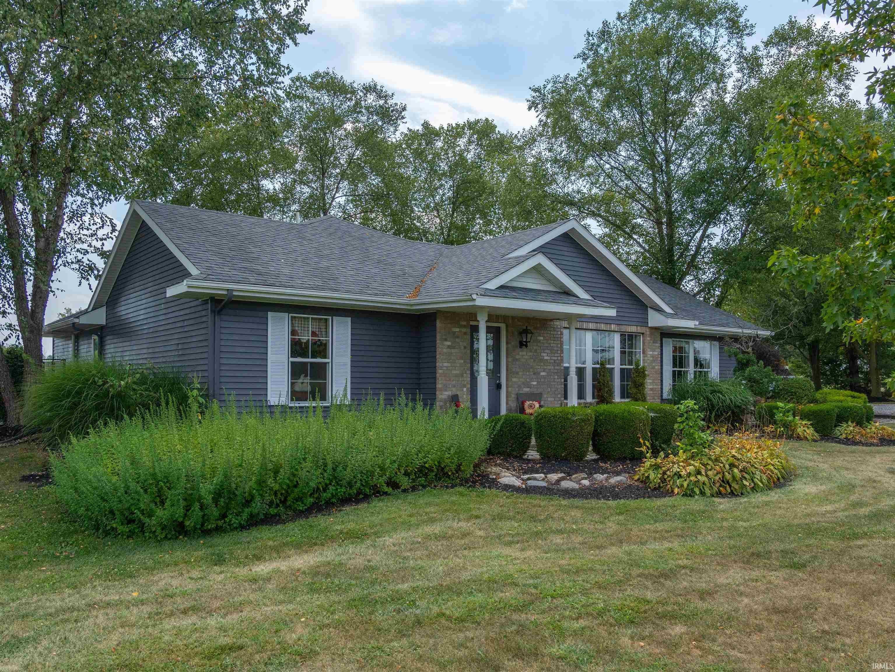15906 Tonkel Road Leo, IN 46765 - Photo 3 of 36 Gallery Image 3