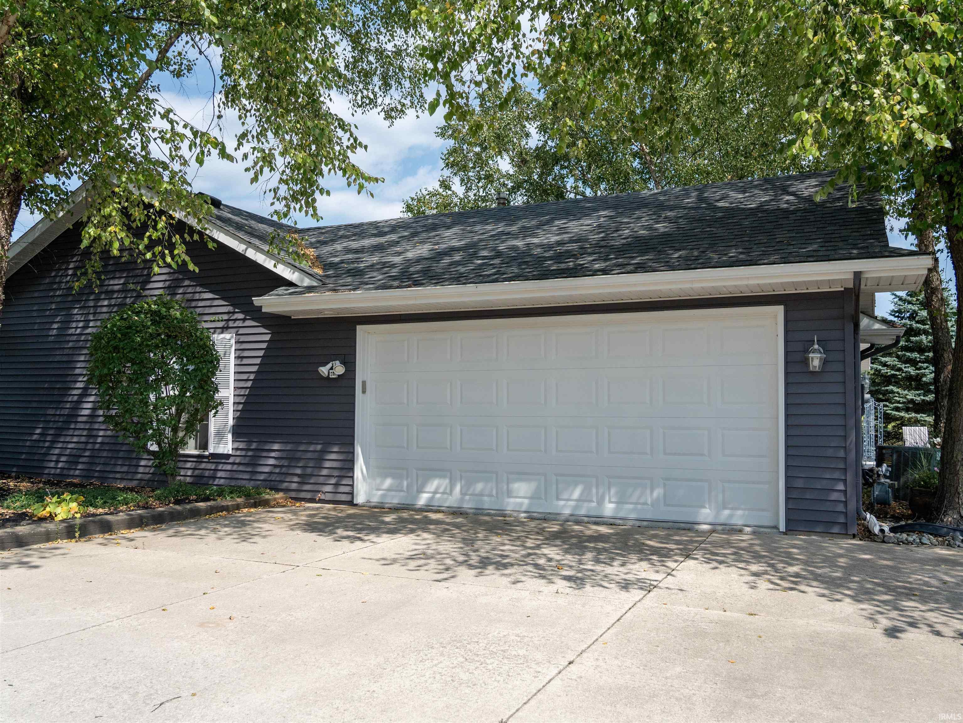 15906 Tonkel Road Leo, IN 46765 - Photo 10 of 36 Gallery Image 10