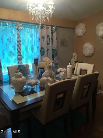 $183,000 | 40 Northampton Road, Amsterdam, NY 12010