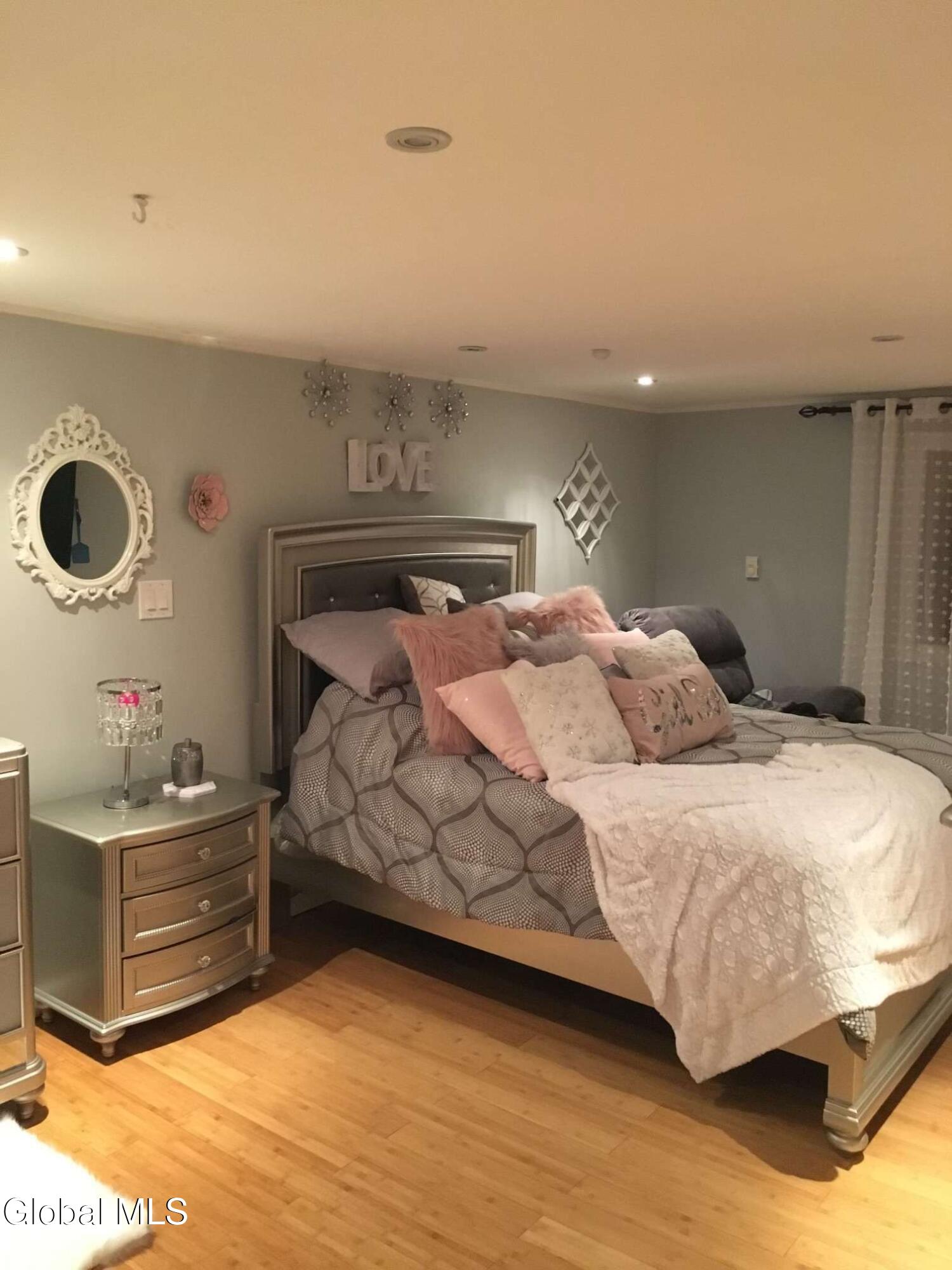 40 Northampton Road Amsterdam, NY 12010 - Photo 7 of 9 7