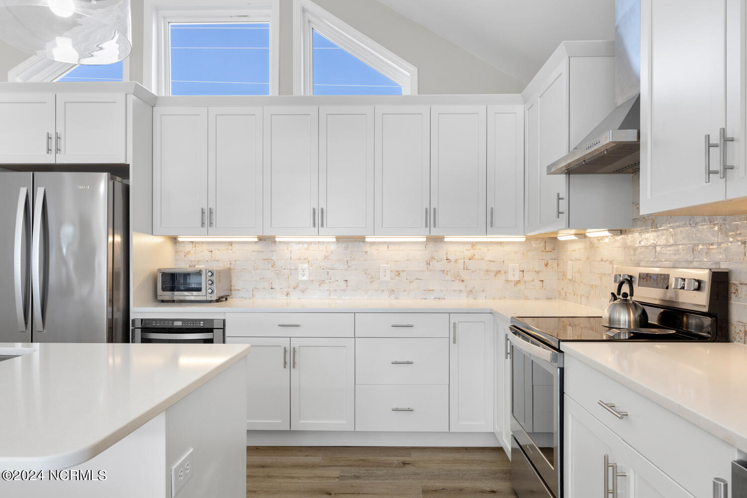 1809 Ocean Drive Emerald Isle, NC 28594 - Photo 11 of 54 14