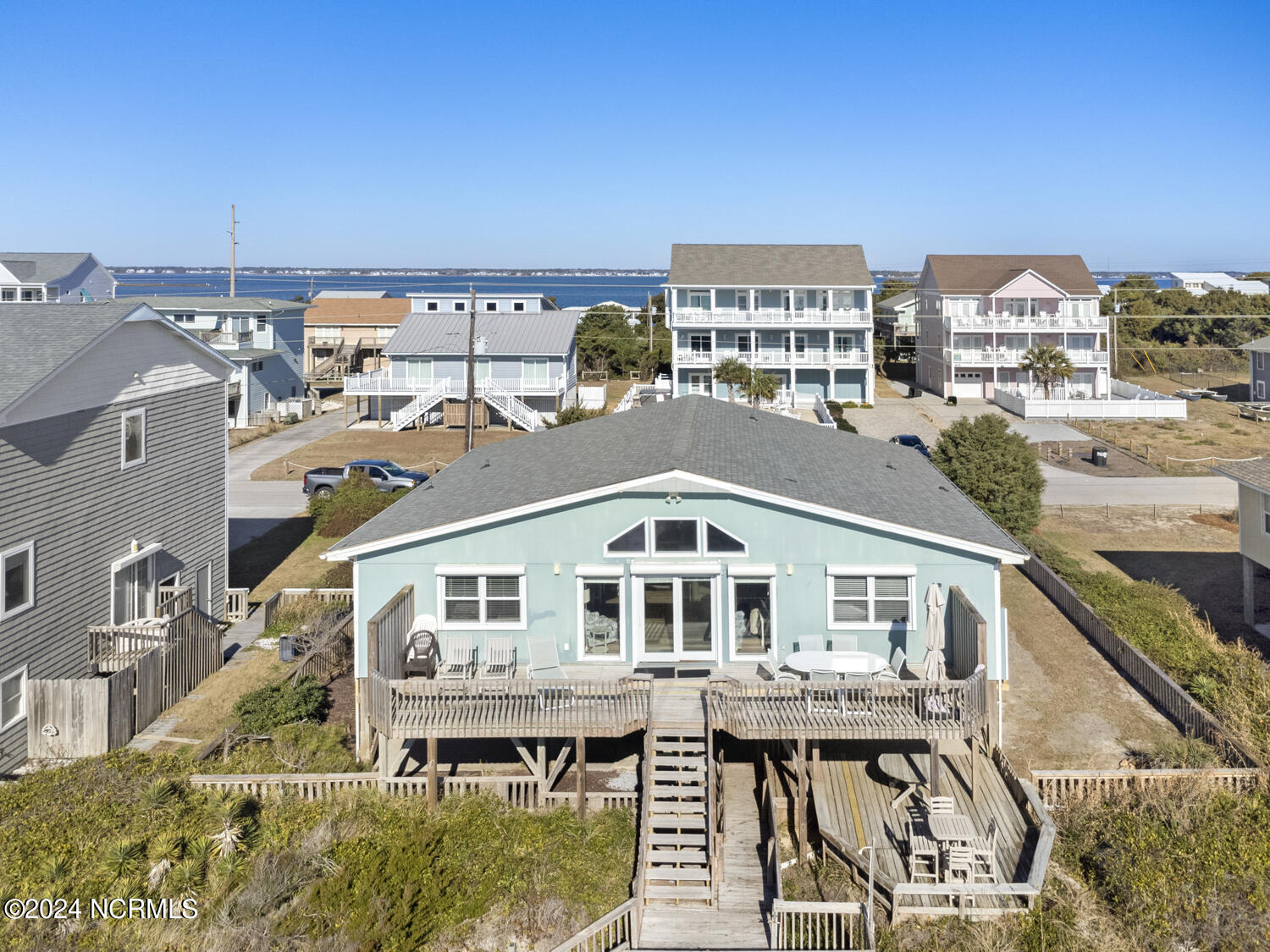 1809 Ocean Drive Emerald Isle, NC 28594 - Photo 3 of 54 2