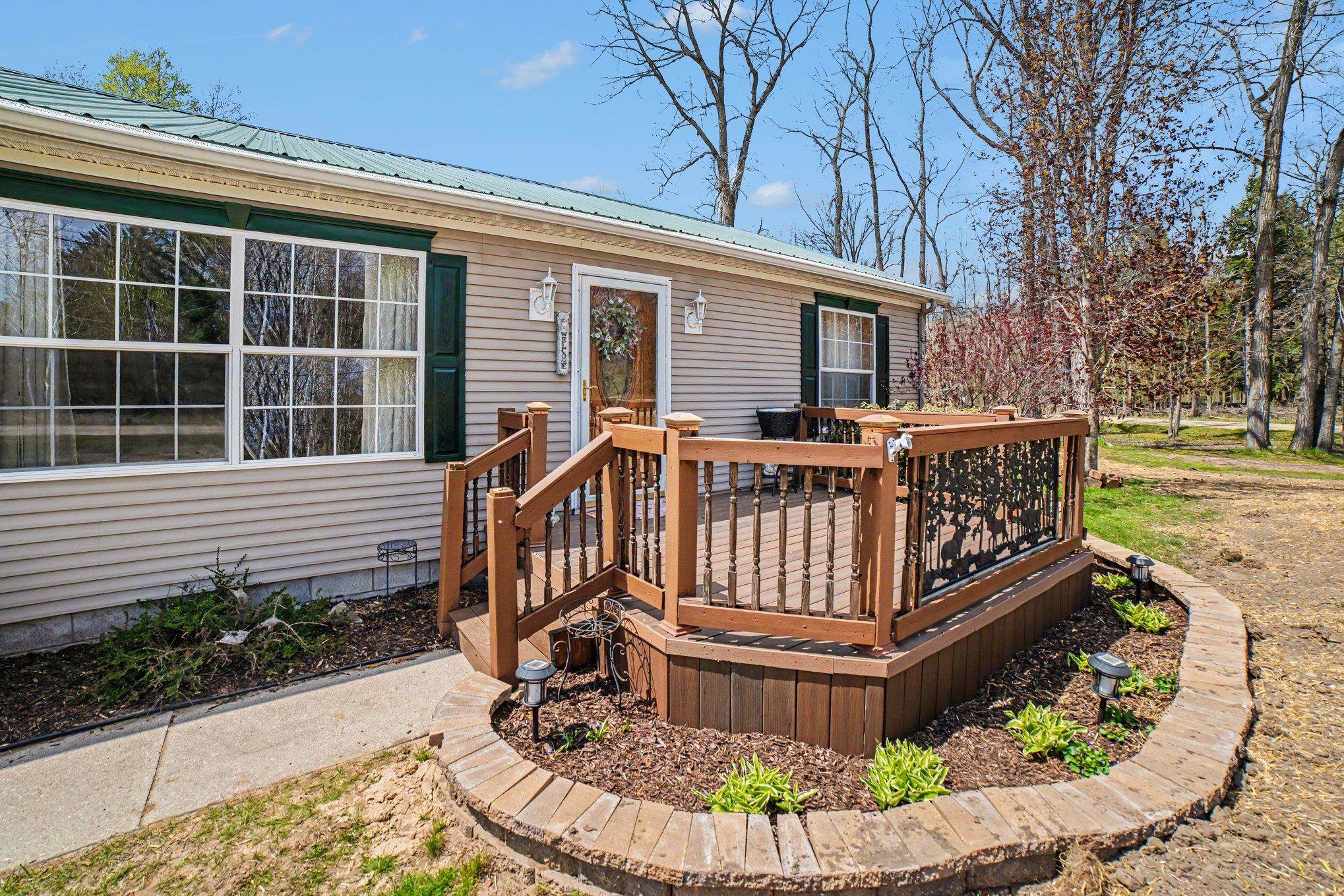 2510 Martin Road Beaverton, MI 48612 - Photo 3 of 33
