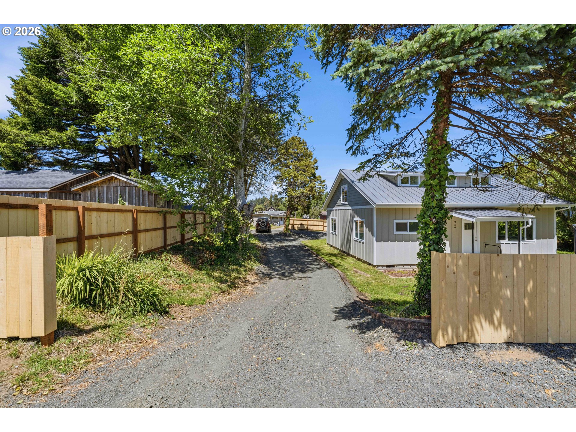 950 Exchange Street North Bend, OR 97459 - Photo 2 of 43