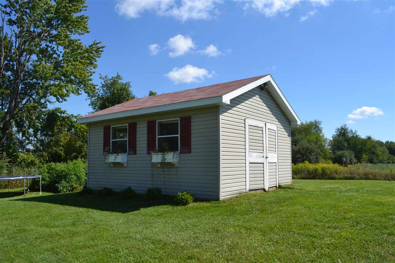 11031 South Mission Road Shepherd, MI 48883 - Photo 23 of 34 1822327-22.JPG