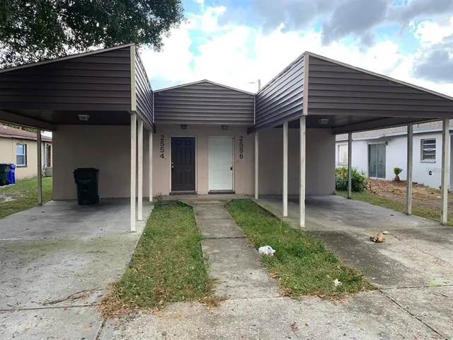 $1,200 | 2556 Chestnut Woods Drive, Lakeland, FL 33815