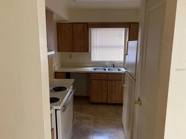 $1,200 | 2556 Chestnut Woods Drive, Lakeland, FL 33815